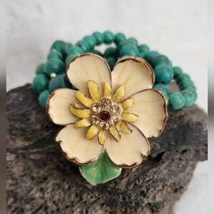 Vintage Flower Stretchy Beaded bracelet